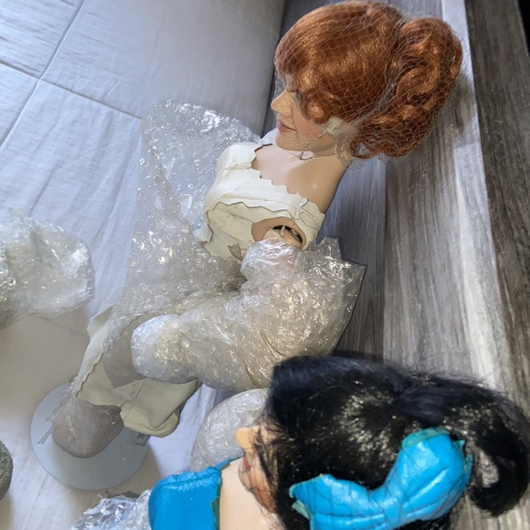 Flintstones porcelain collectible dolls - Picture 3 of 7